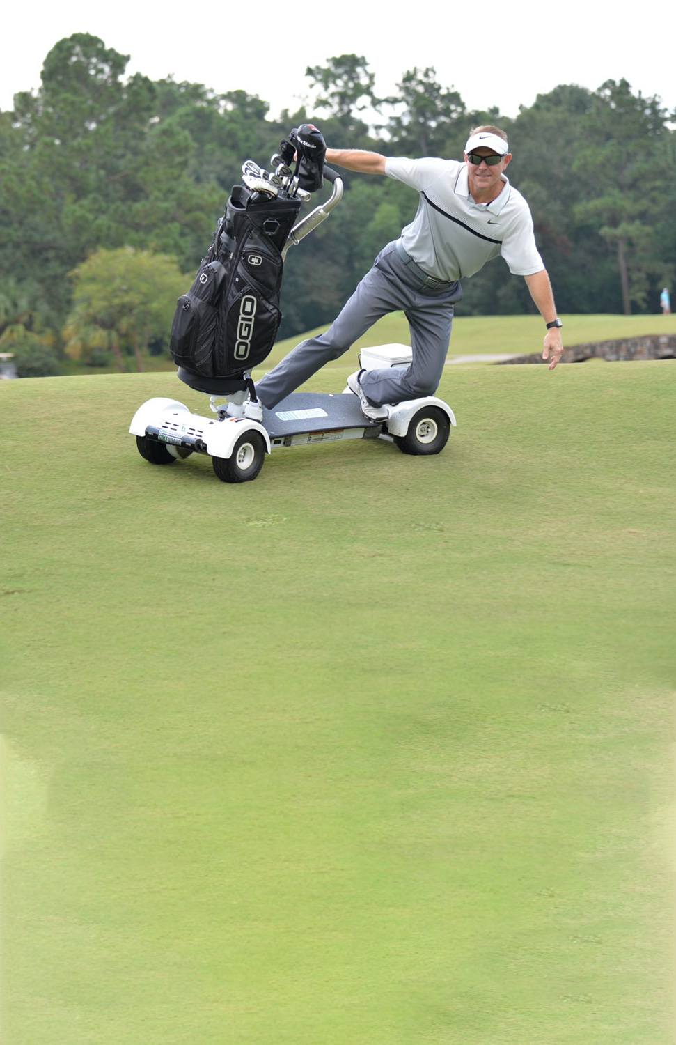 GOLFBOARD RIDING IMAGE 2